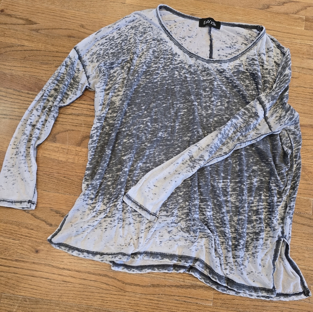 fab'rik Sheer Long Sleeve Top In Ombre Grey To White - Optional Athleta Leggings